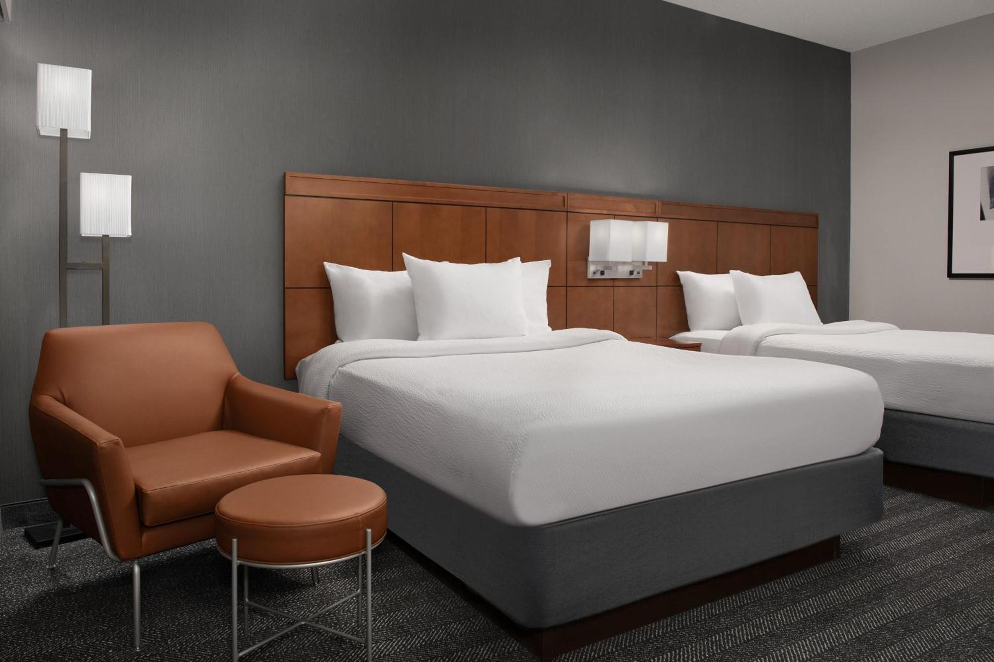 Hotel Courtyard By Marriott Syracuse Downtown At Armory Square Exterior foto