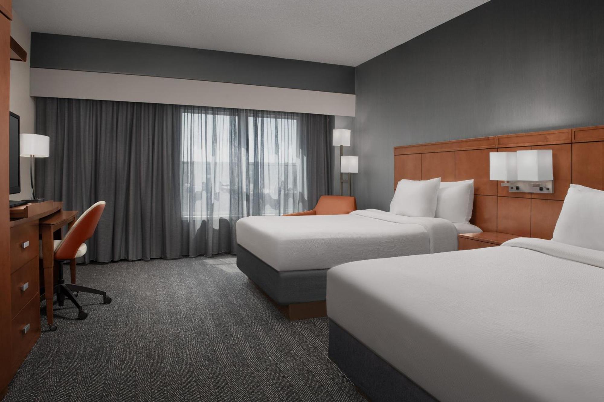 Hotel Courtyard By Marriott Syracuse Downtown At Armory Square Exterior foto